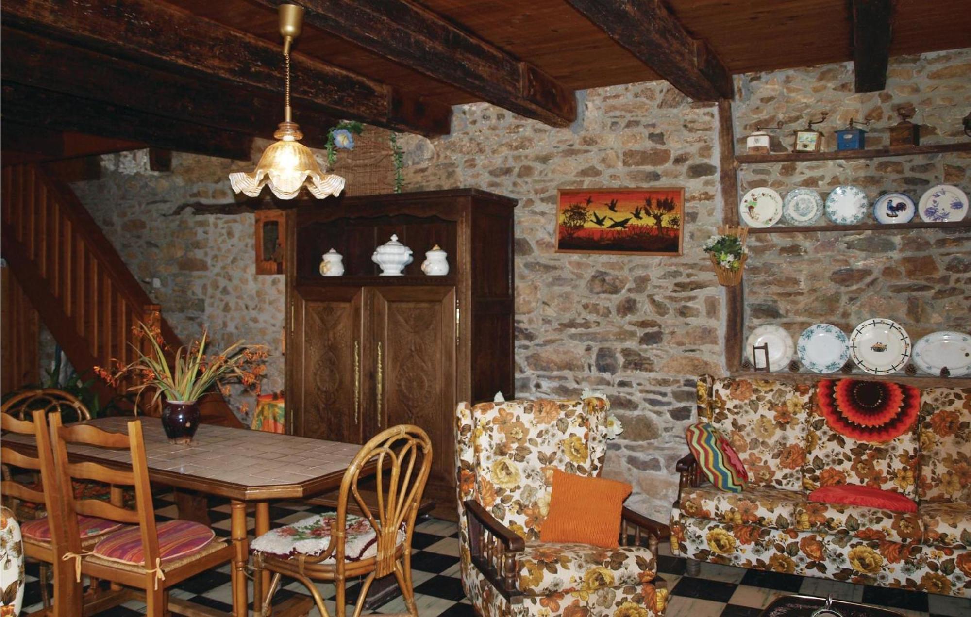 Lovely Home In Le Faouet With Kitchen ภายนอก รูปภาพ