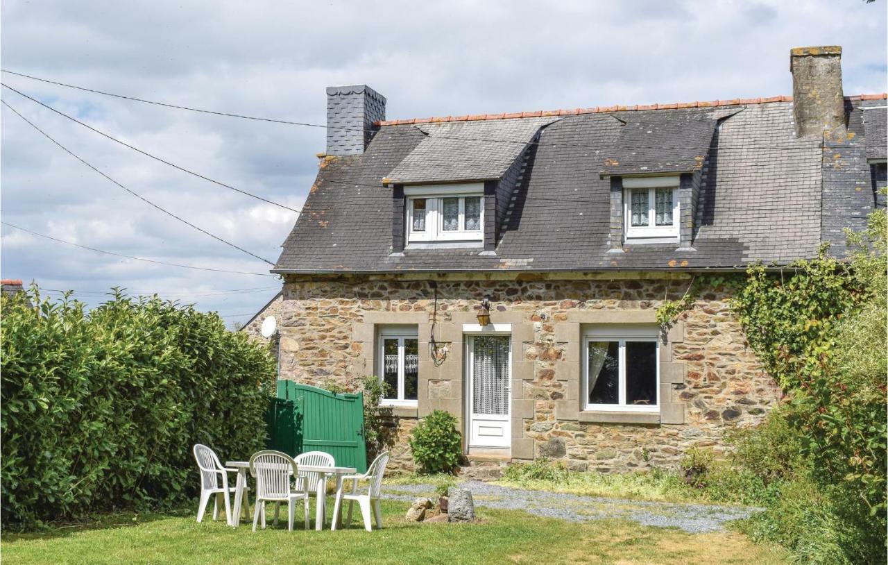 Lovely Home In Le Faouet With Kitchen ภายนอก รูปภาพ